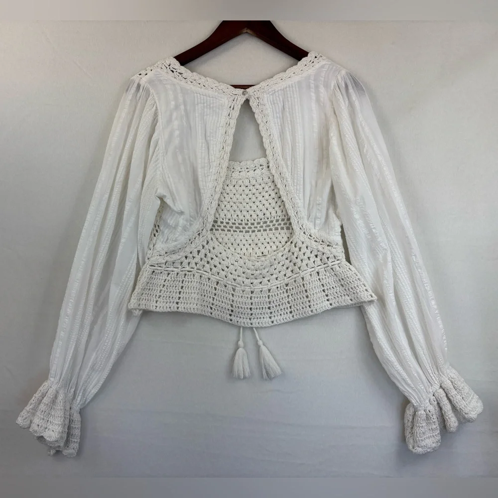 FREE PEOPLE Megan Crochet Cropped‎ Top Knit Cream Open Back Long Sleeve Medium
